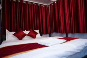 le yash home stay