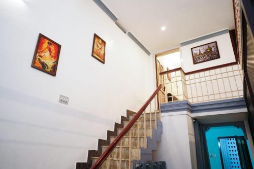 le yash home stay