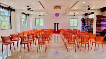 Panchratna Executive Resort,,3 star