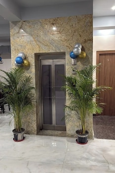 hotel divines residency