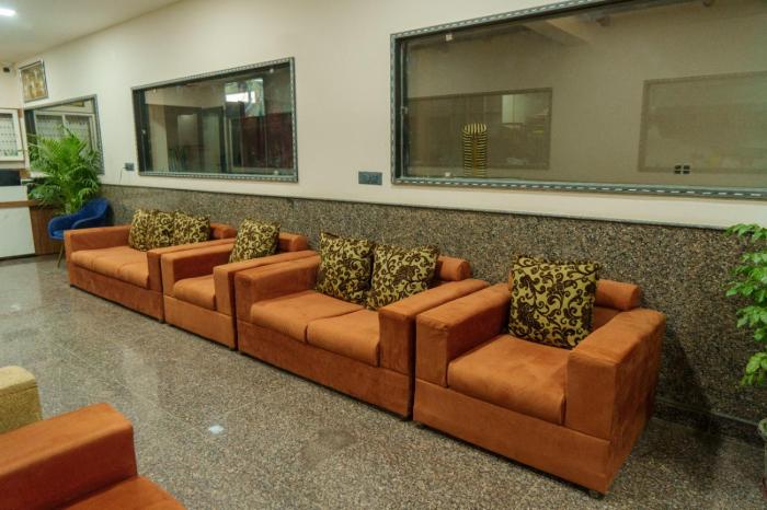 hotel divines residency