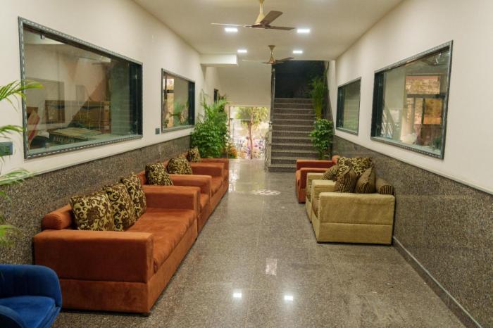 hotel divines residency