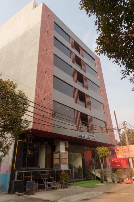 hotel divines residency
