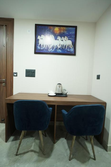hotel divines residency