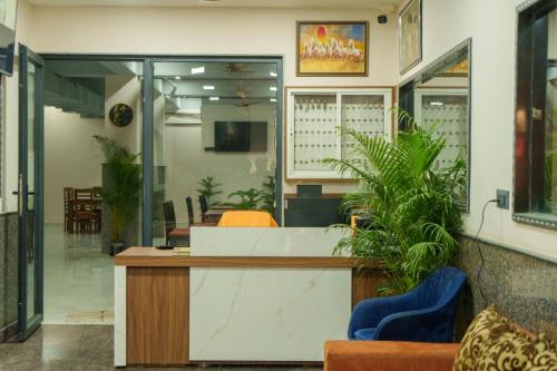 hotel divines residency