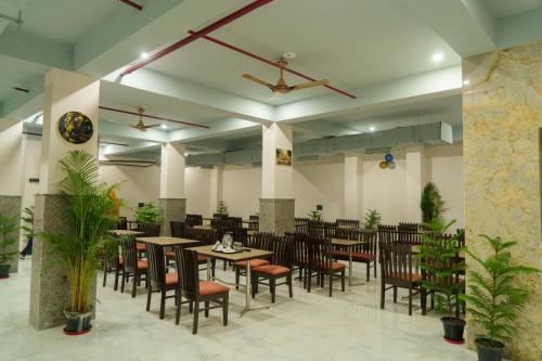 hotel divines residency