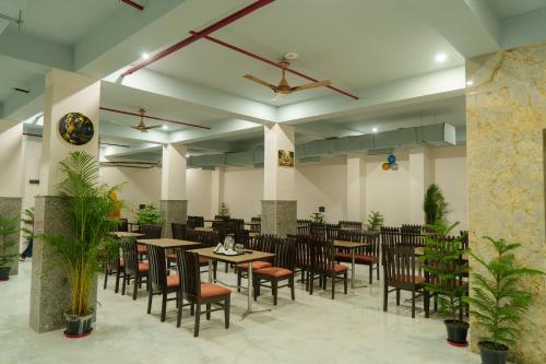 hotel divines residency