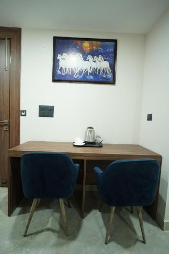 hotel divines residency