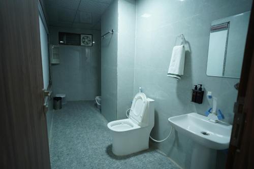 hotel divines residency