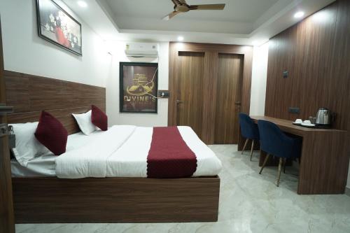 hotel divines residency