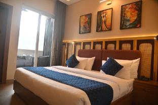 aarush hotel and resort