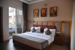 aarush hotel and resort