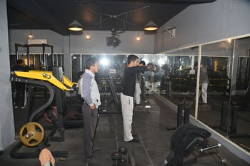 Aarush Hotel & Resort,,3 star