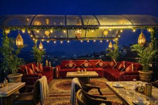 cloudborn rooftop lounge and stay