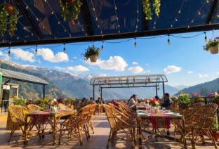 cloudborn rooftop lounge and stay