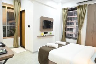 hotel city center executive magarpatta