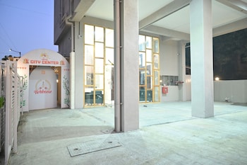 hotel city center executive magarpatta