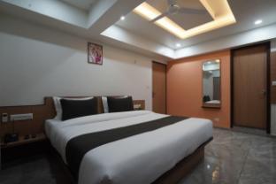 Hotel Orange Tree Ahmedabad ,,5 star
