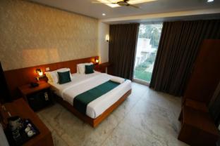 palm wave beach resort