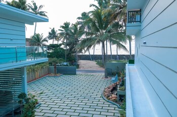 palm wave beach resort