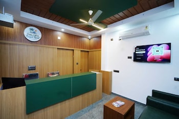 Palm Wave Beach Resort,,3 star