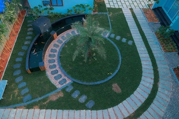 palm wave beach resort