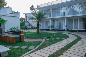 palm wave beach resort