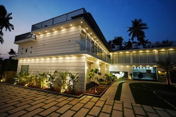 palm wave beach resort
