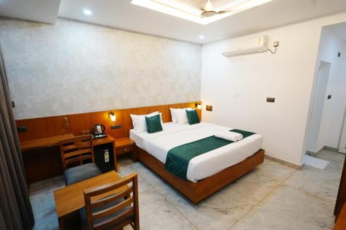 palm wave beach resort