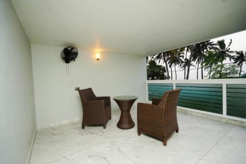 palm wave beach resort