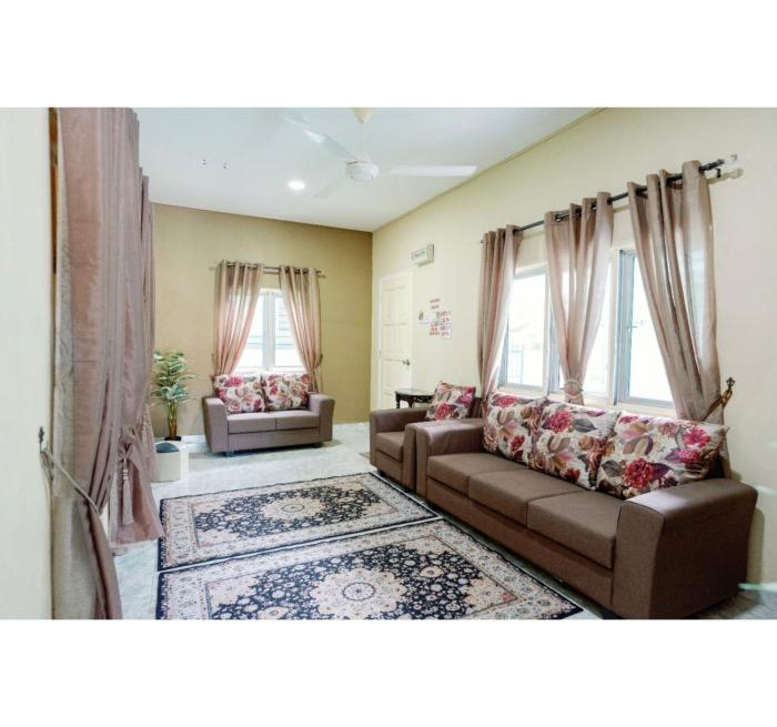 oyo 91271 cik ein homestay