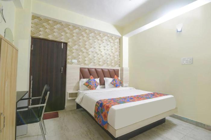 hotel magadh crystal