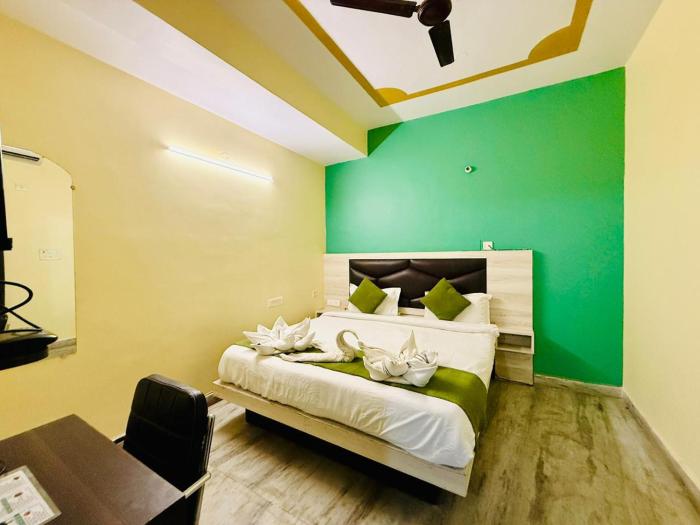 hotel magadh crystal