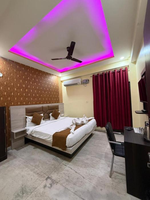hotel magadh crystal