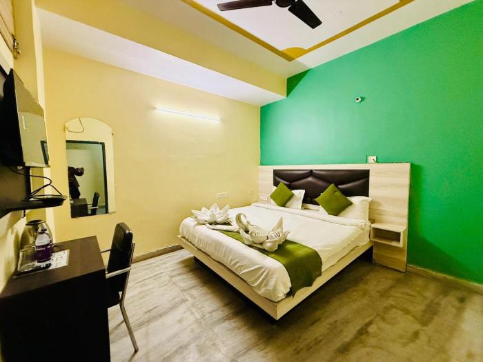 hotel magadh crystal