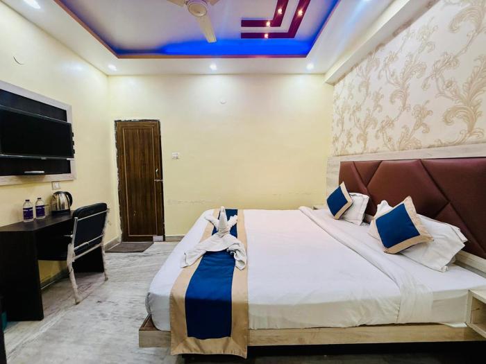 hotel magadh crystal
