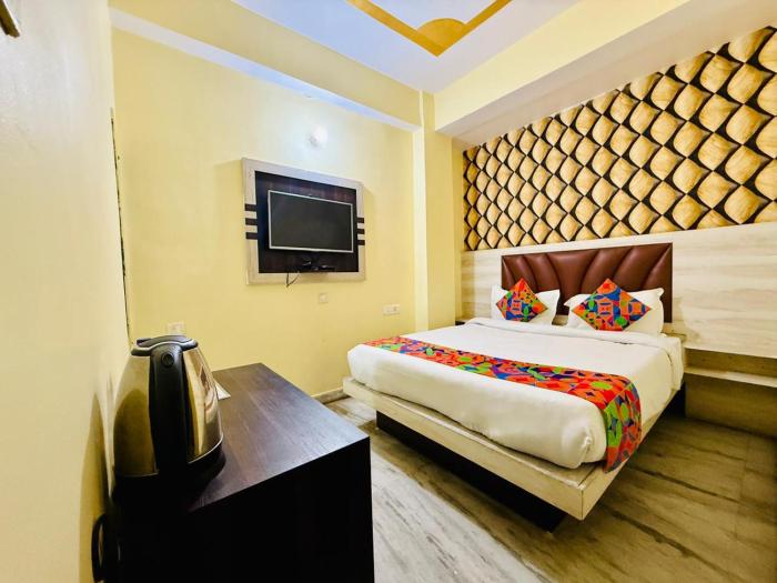 hotel magadh crystal