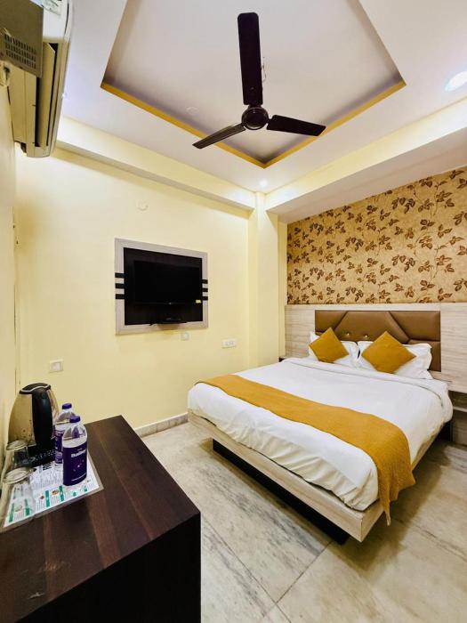 hotel magadh crystal