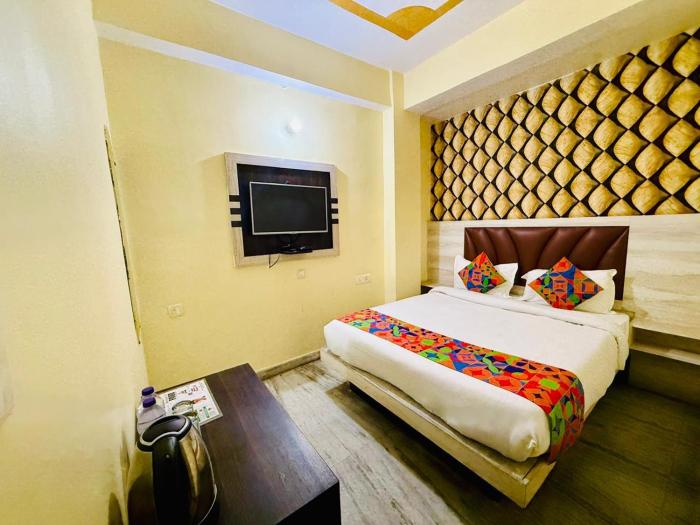 hotel magadh crystal