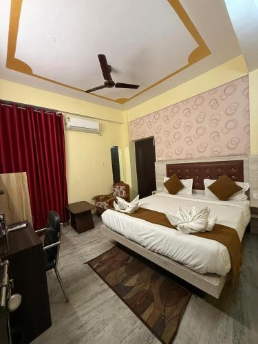 hotel magadh crystal