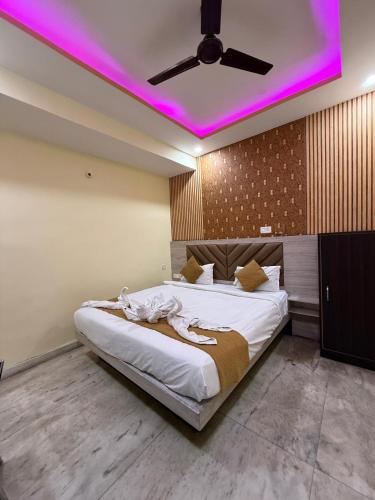 hotel magadh crystal