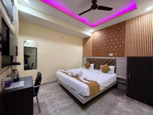 hotel magadh crystal