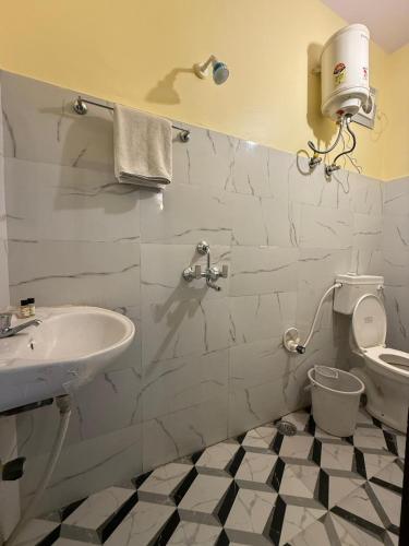 hotel magadh crystal