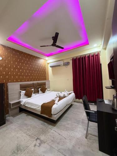 hotel magadh crystal