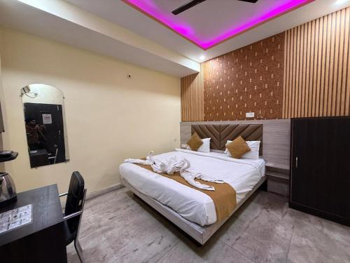 hotel magadh crystal