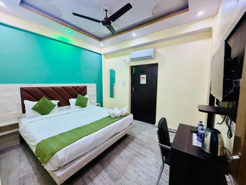 hotel magadh crystal
