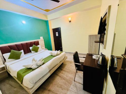 hotel magadh crystal