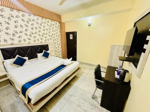 hotel magadh crystal