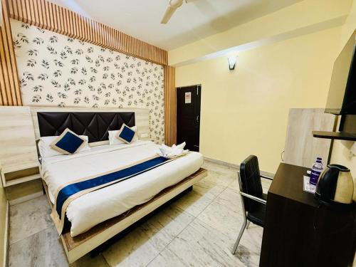 hotel magadh crystal