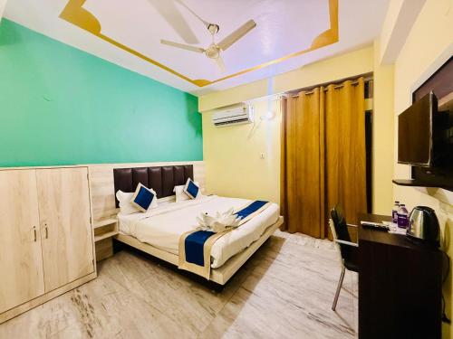hotel magadh crystal